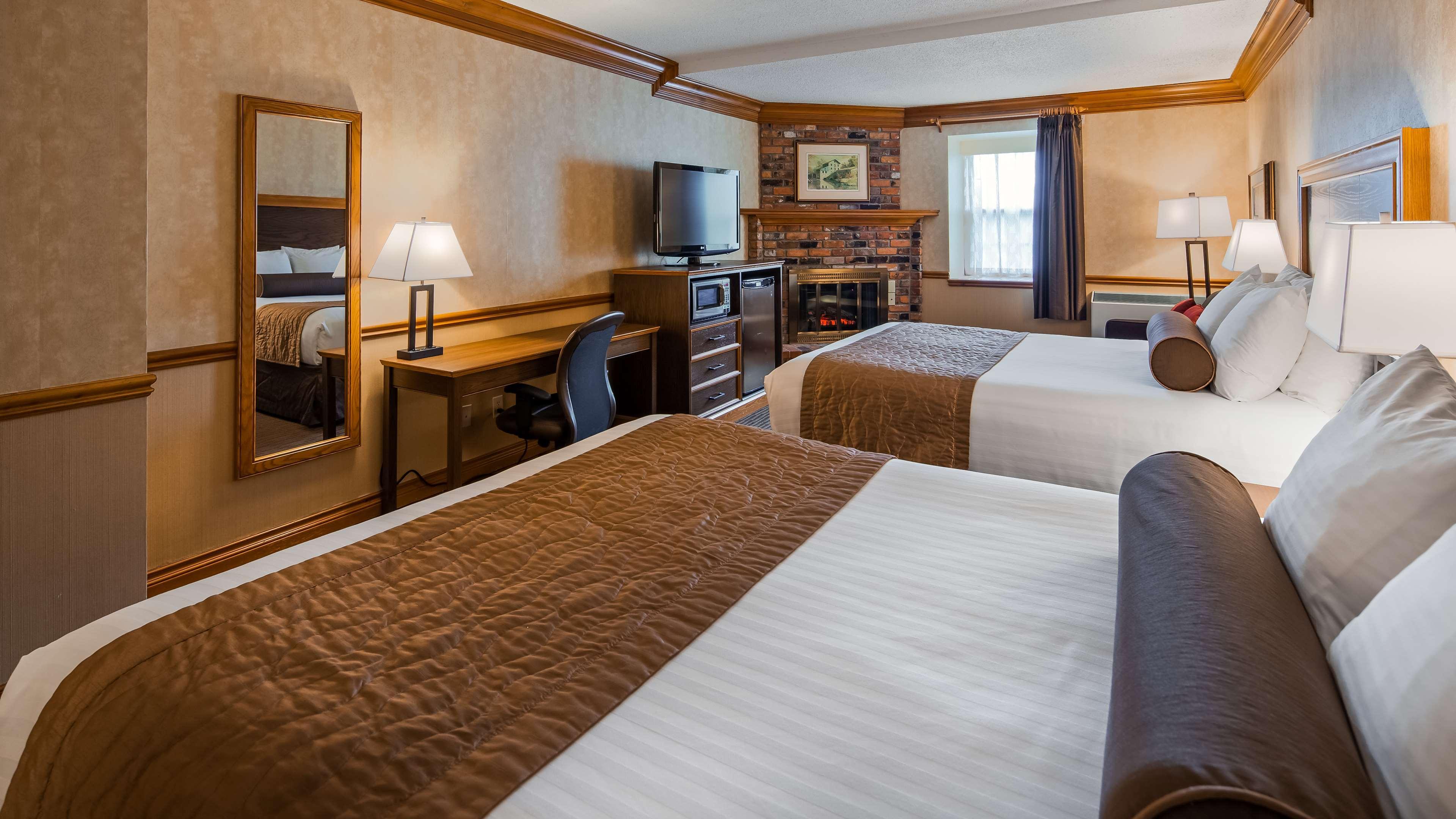 Best Western Parkway Inn & Conference Centre Cornwall Exterior photo